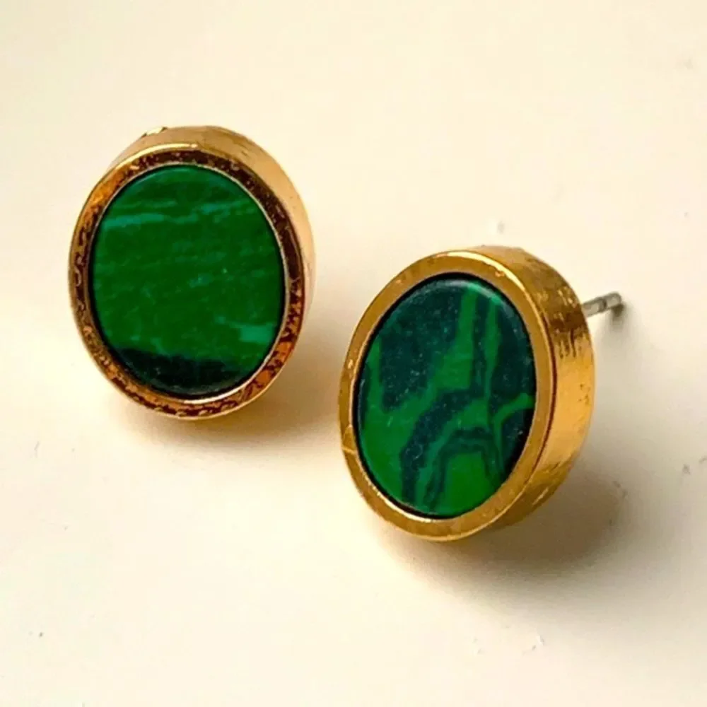 Men’s Green Faux Malachite Stud Earrings – Gold Tone Oval Stone Bezel Setting